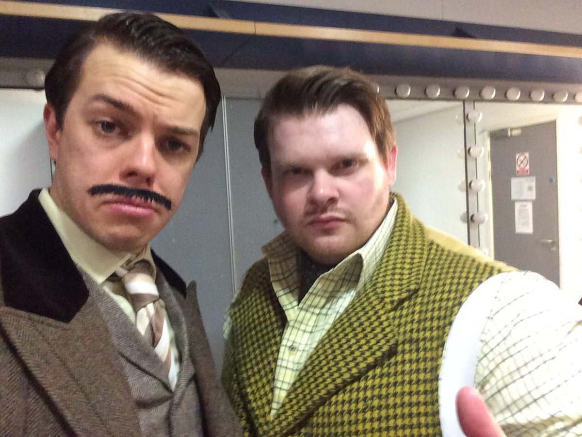 TheDaveMonster's tweet photo. The male contingent of Team Thunderstudy had a BLAST this afternoon @playgoeswrong @brumhippodrome Didn’t think this would necessarily EVER happen... Thank you to all of the cast and crew for being ridiculously amazing as always! #thunderstudies #bringingthethunder #lotsofselfies https://t.co/0OBazQdfaR