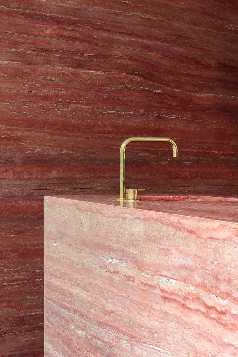 sarahmitchenall's tweet photo. Why would you have a white marble kitchen when you could have a whole pink one! Love this.
IN COLLABORATION WITH IR. ARCHITECT H. BOONEN
PICTURES BY PIET-ALBERT GOETHALS
.
.
#kitchen #marble #kitchengoals #pink #pinkmarble #design #interiordesign #interiordesigner #colour https://t.co/CyVPiCqgyf