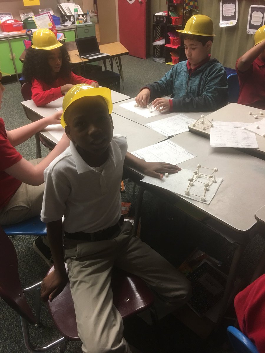 Ajohn_ARI's tweet photo. #pyramids #prisms #mathisfun #teamselma #teammeadowview https://t.co/MgXh9HknQB