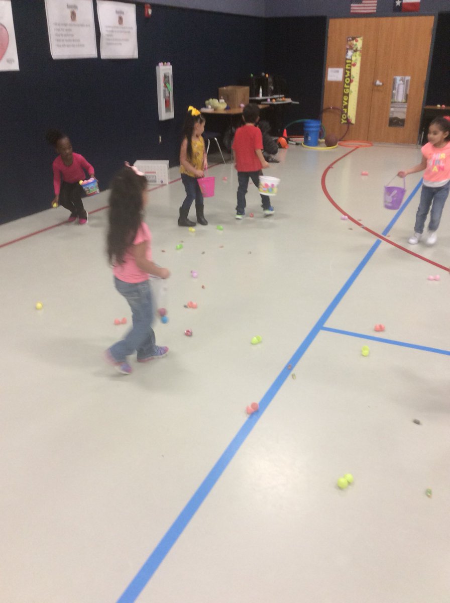 HyghSuzette's tweet photo. #Springegghunt & graphing lesson today @OMESOwls @ManorISD @manorisdec #prekrocks https://t.co/33DDJhrEII