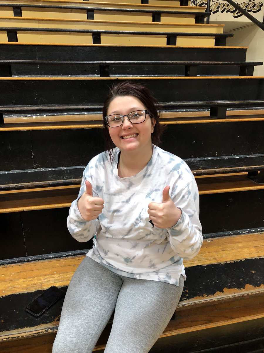 Savage_Media23's tweet photo. Happy thumbs up Thursday!! Have a wonderful four day weekend!!😋 #shsproud #thumbsupthursday https://t.co/TRs8Joypzl