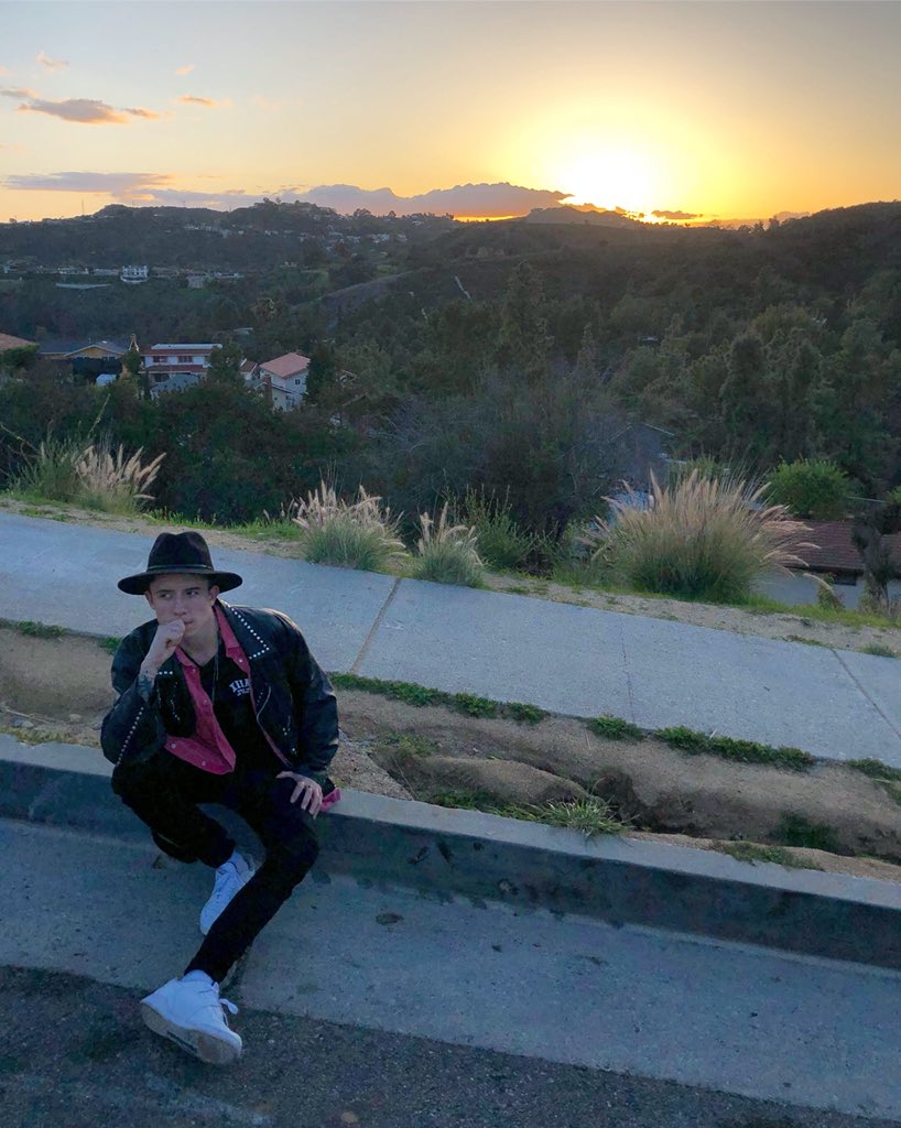 Patryczon's tweet photo. @kwiatkowskioff by me. 🌄📸 https://t.co/cfN6jnuNFT
