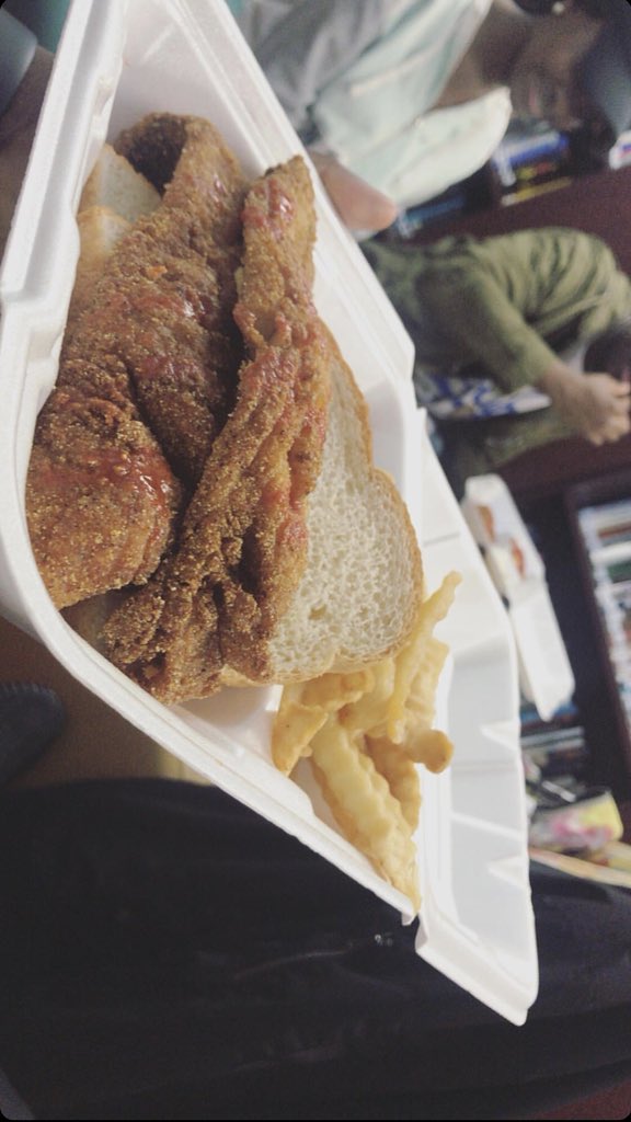 TauPhiAlphas's tweet photo. We appreciate everyone who came out to our Fish Fry! It was a huge success, all money raised will go towards to @MarchofDimes 🐟🤙🏾 https://t.co/V8kXv6D2wo