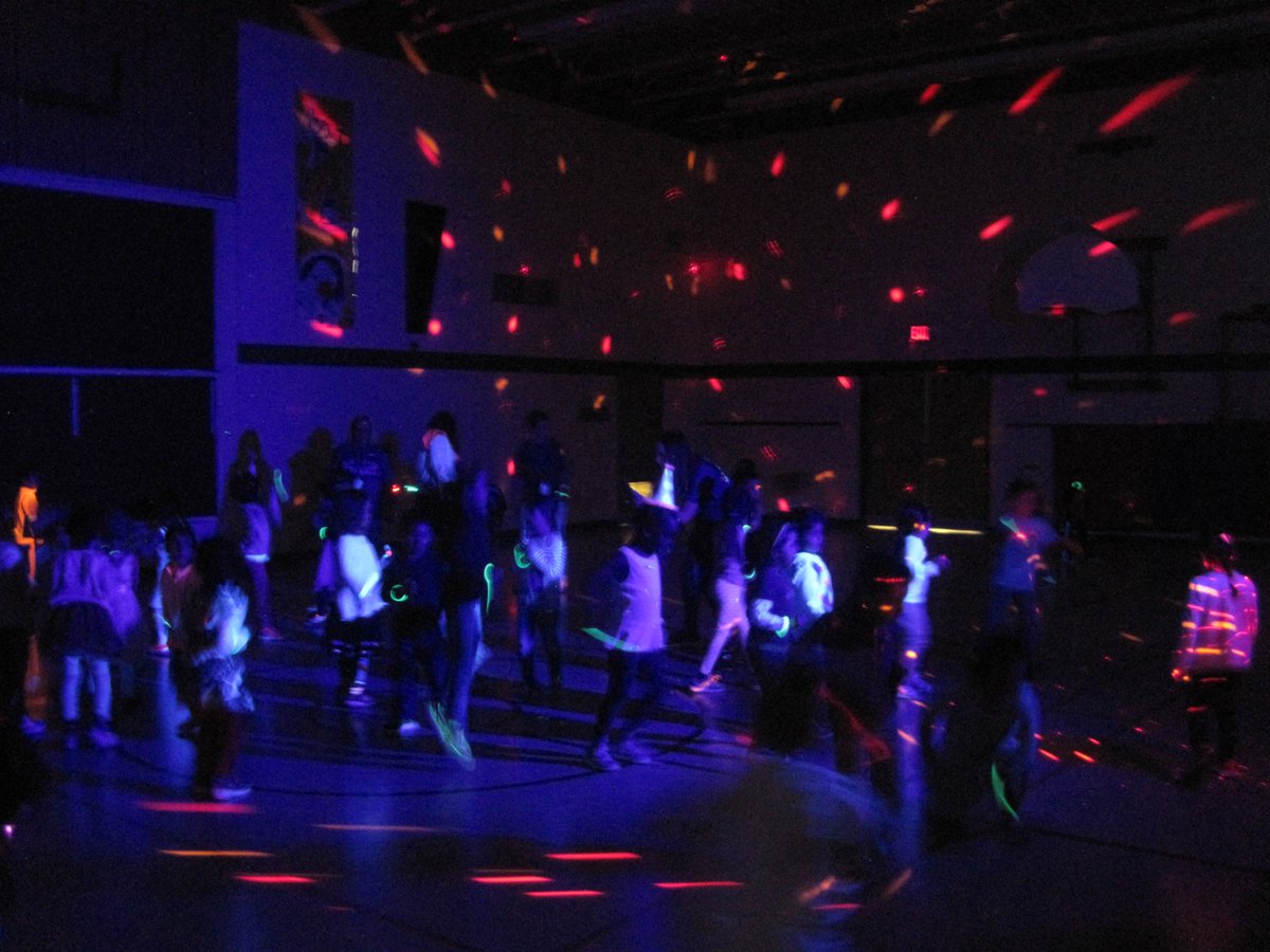 triwrdsb's tweet photo. Some pics from our amazing Dance-a-thon today. Thanks to our community for your generous donations and to our School Council for organizing this fun event! https://t.co/llYUizDBl4