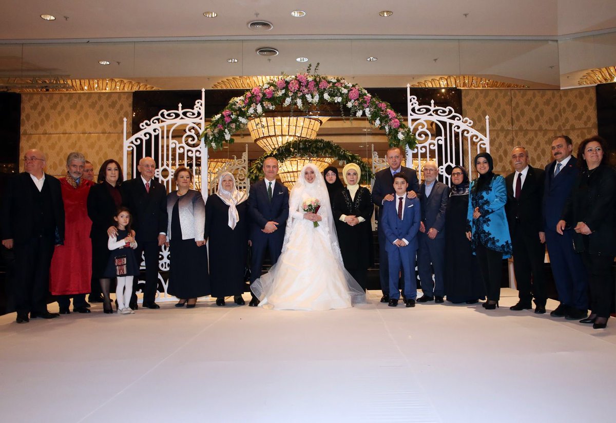 jsarieroglu's tweet photo. Değerli Arkadaşım İstanbul Milletvekilimiz Av. Fatma Benli ile Uğur Yalçın Beyin nikah merasimine katıldık; Rabbim iki cihan saadeti nasip etsin. Mutluluklar diliyorum. https://t.co/uWW6CHopXd