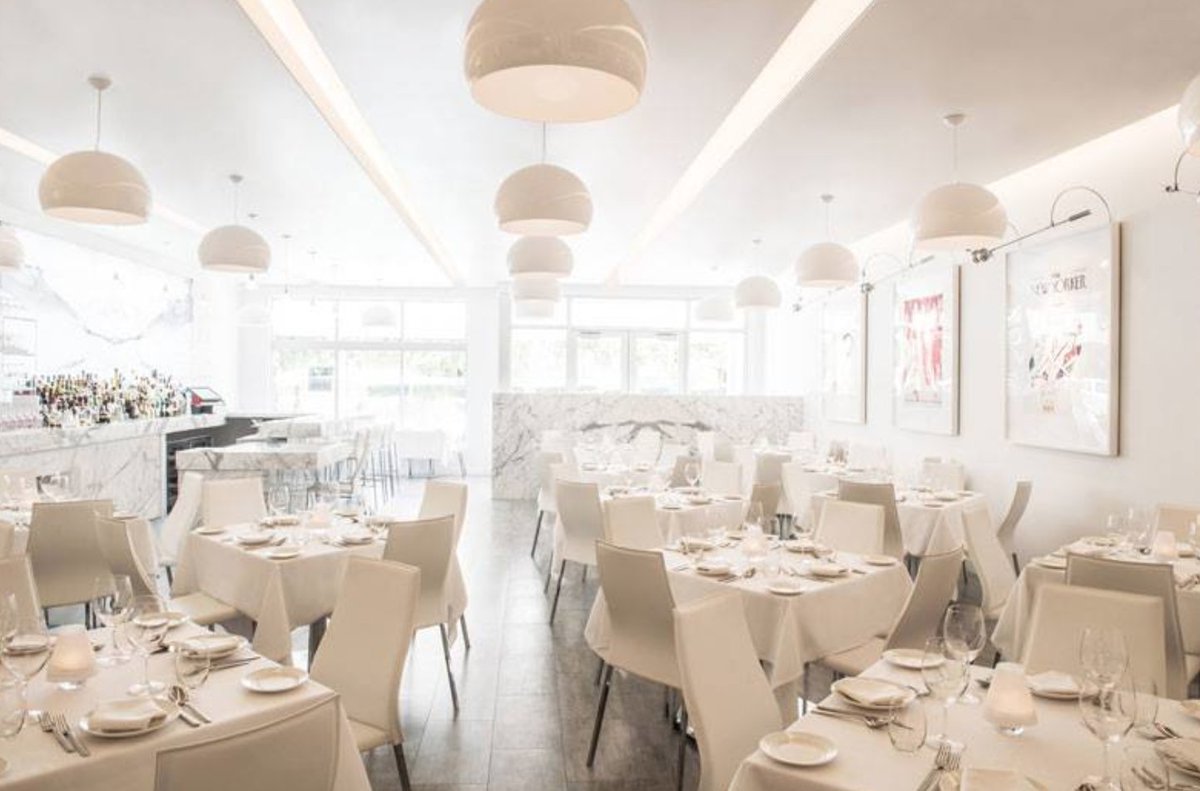 Visitors in-the-know and locals alike revel in the modern ambiance of Il Mulino New York- South Beach. Our sun-kissed, chic outpost pairs modern Italian cuisine with unparalleled service in the Il Mulino New York tradition.