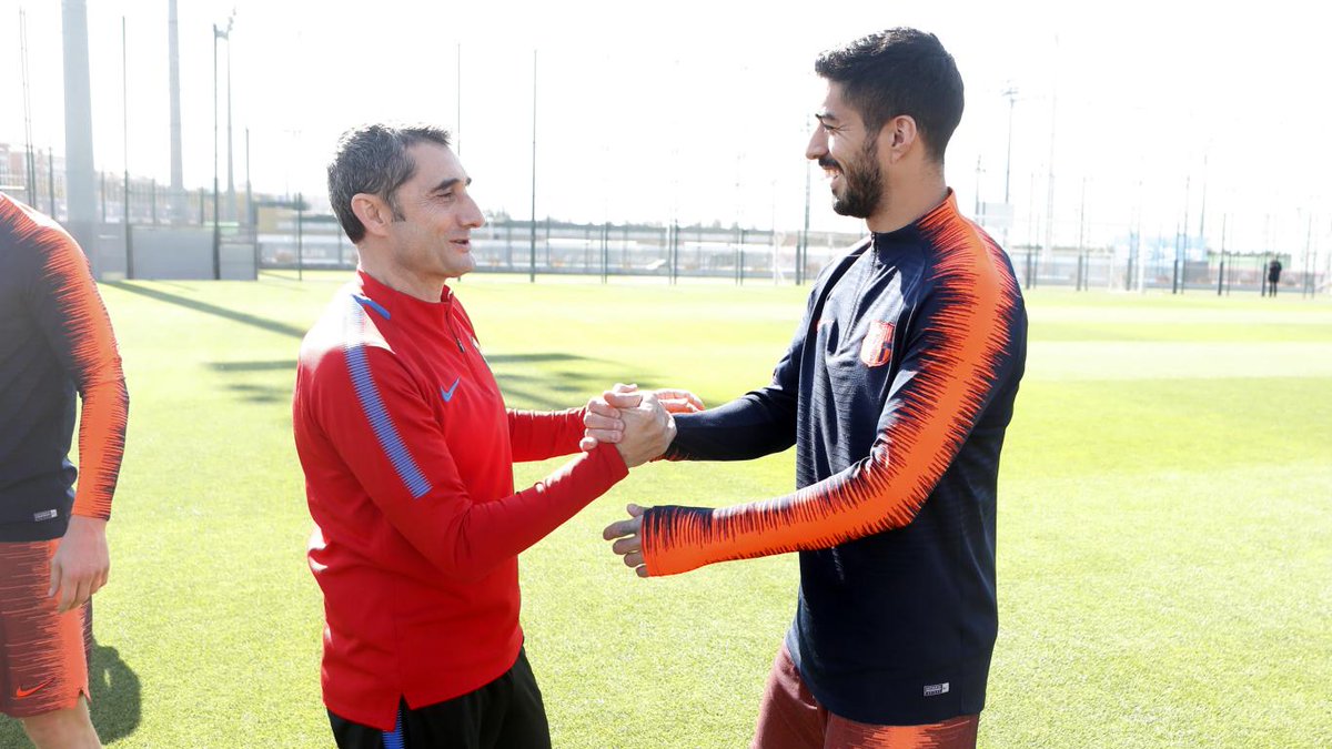 FCBarcelona's tweet photo. 📸 The best pics from Thursday's training session!
👉 https://t.co/mjuKJnSKxb 👈 https://t.co/1hx9VMGKwT