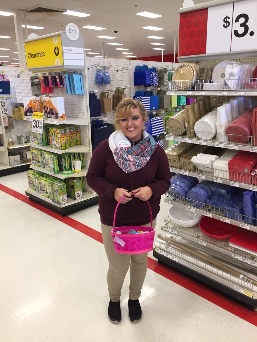 Service Ambassador Hannah getting families excited about Easter! #drivingsales #1832remodel