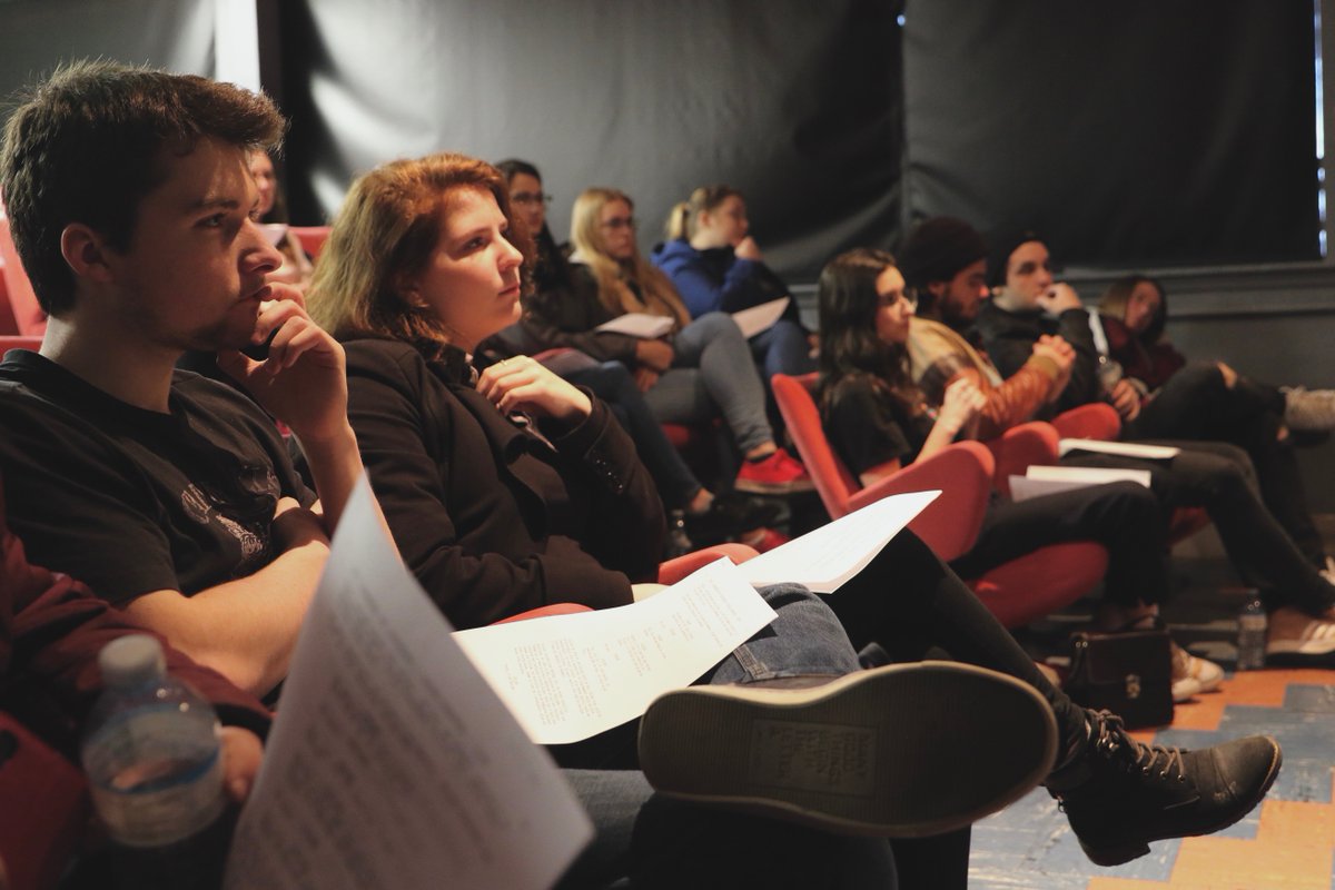 Qc_Cinema's tweet photo. [ #LABQCC ] Super rencontre avec les étudiants du Cégep de Chicoutimi à la @StationVu pour une Leçon de cinéma avec Martin Laroche! 
🎬
#cinémaquébécois #Tadoussac #réalisateur https://t.co/0mjFQTYskX