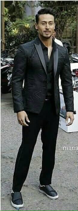 ArthiKrishok's tweet photo. @iTIGERSHROFF 
#01dayleft🎉
#Baaghi2
#Mundiyan❤️
#OSaathi😍
#Losafar😘
#EkDoTeen💕
#Babeisgoingtoslayinbaaghi2💋💋💋💋💋💋💋💋💋💋💋💋💋💋💋💋💋💋💋💋💋
#Baaghi3iscommingrealsoon😘😘😘😘
#mybollywoodkingofeverything👑 
#loveyouforeverandalwaysbabe
#fuctureloverofmine💋💋💋💋💋 https://t.co/NTdK2gq49c