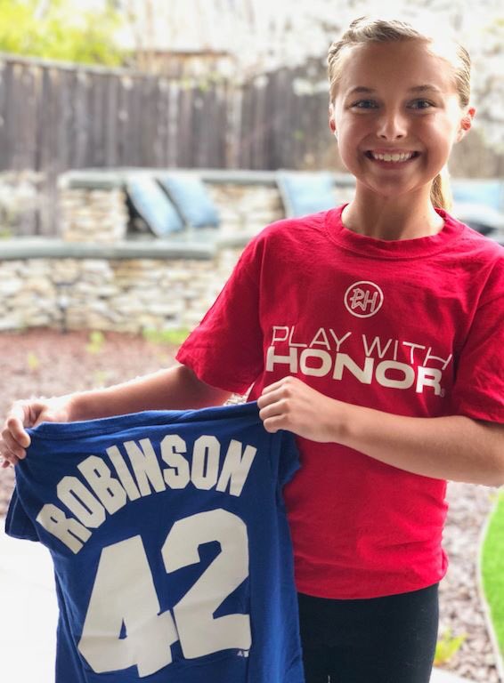 _PLAYwithHONOR's tweet photo. https://t.co/MXIGBNiU0C
"I want to play with the same bravery and courage and be and encouraging teammate just like he did”
"I play with honor knowing that if you put in the effort, work hard and try your best, it doesn't matter what size you are” #playwithhonor https://t.co/bpDxFqRZrt