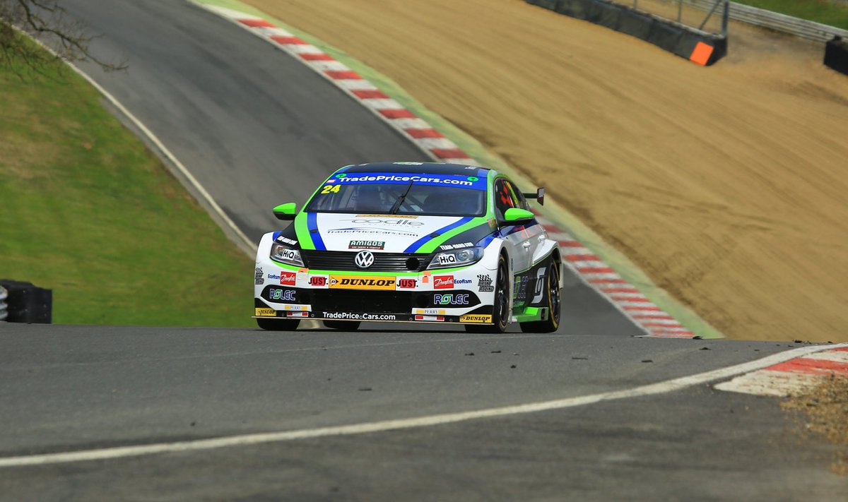BES_Photography's tweet photo. @JakeHillDriver  today @brands_hatch  final testing for @DunlopBTCC . with @simonmhill , @BriskyRacing ,@RolecRacing , #BTCC https://t.co/CwKIGMrgYT