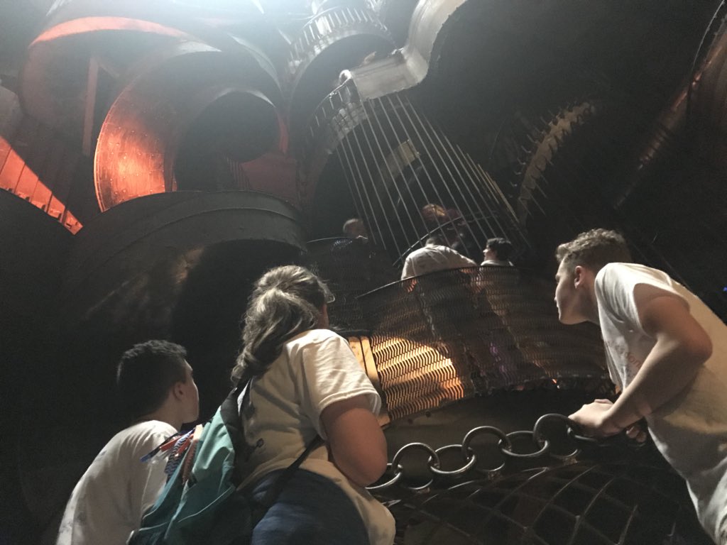 ExploreSMMS's tweet photo. Currently gridlocked waiting for 10 story slide https://t.co/Shr0u3pJNX