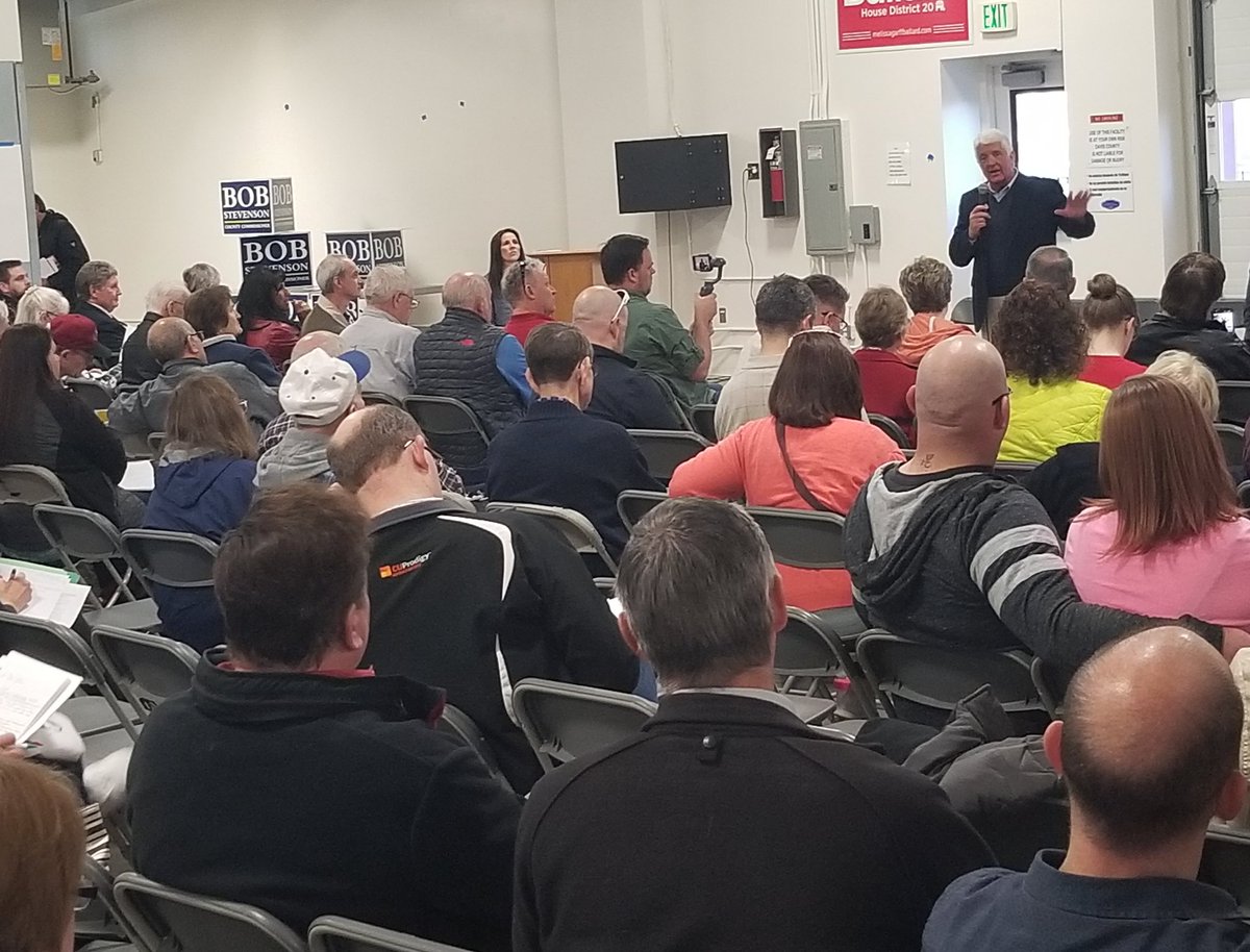 Congressman Bishop is enjoying his evening talking with state delegates in Davis County! #utpol