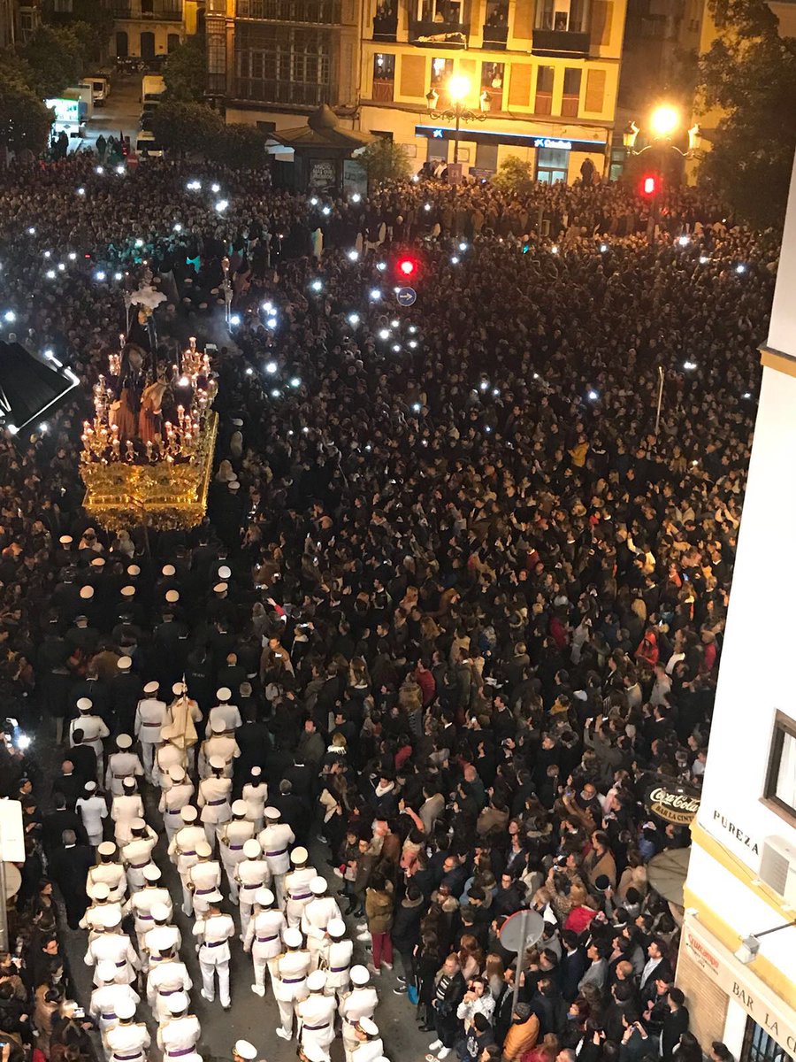 Llega al Altozano el Santísimo Cristo de las Tres Caídas #EsperanzadeTriana18