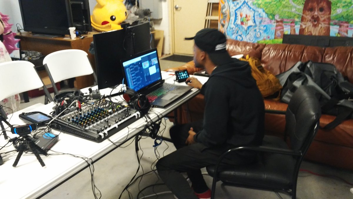 TheLabGamingCtr's tweet photo. The rain is coming down outside, and inside the hands are flying for our smash 4 weekly! Tune in at https://t.co/61V1ujEe1C to see! https://t.co/Q2UUF66SYf
