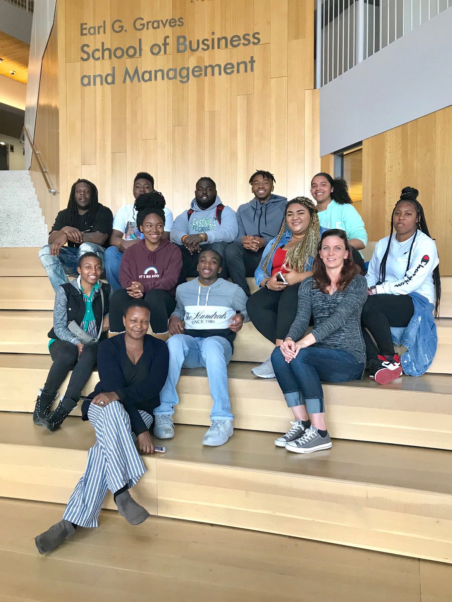 kimcescamilla's tweet photo. Last and most impressive tour. #umojafoothill #HBCU #foothillcollege https://t.co/VWBkwZGVum