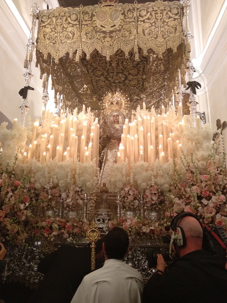 Primera levantá de Nuestra Señora de la Esperanza. #EsperanzadeTriana18