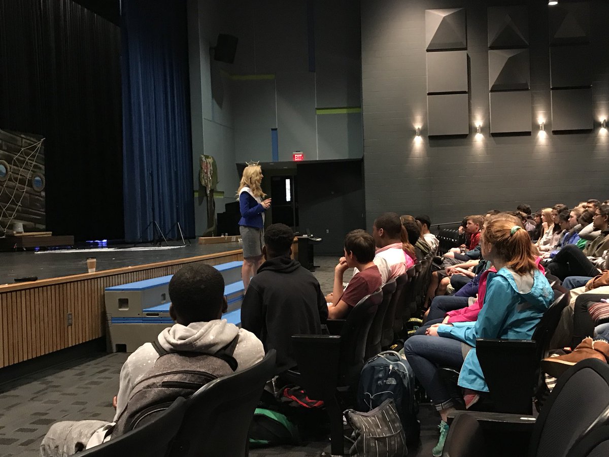 Putnam911TN's tweet photo. Thanks to @MissAmericaTN for spending these past two days with @PCSSTN students. Her story of tragedy and loss, at the hands of addiction, made a certain impact on our students! #confidenceandclass https://t.co/ZG0Jslr21j