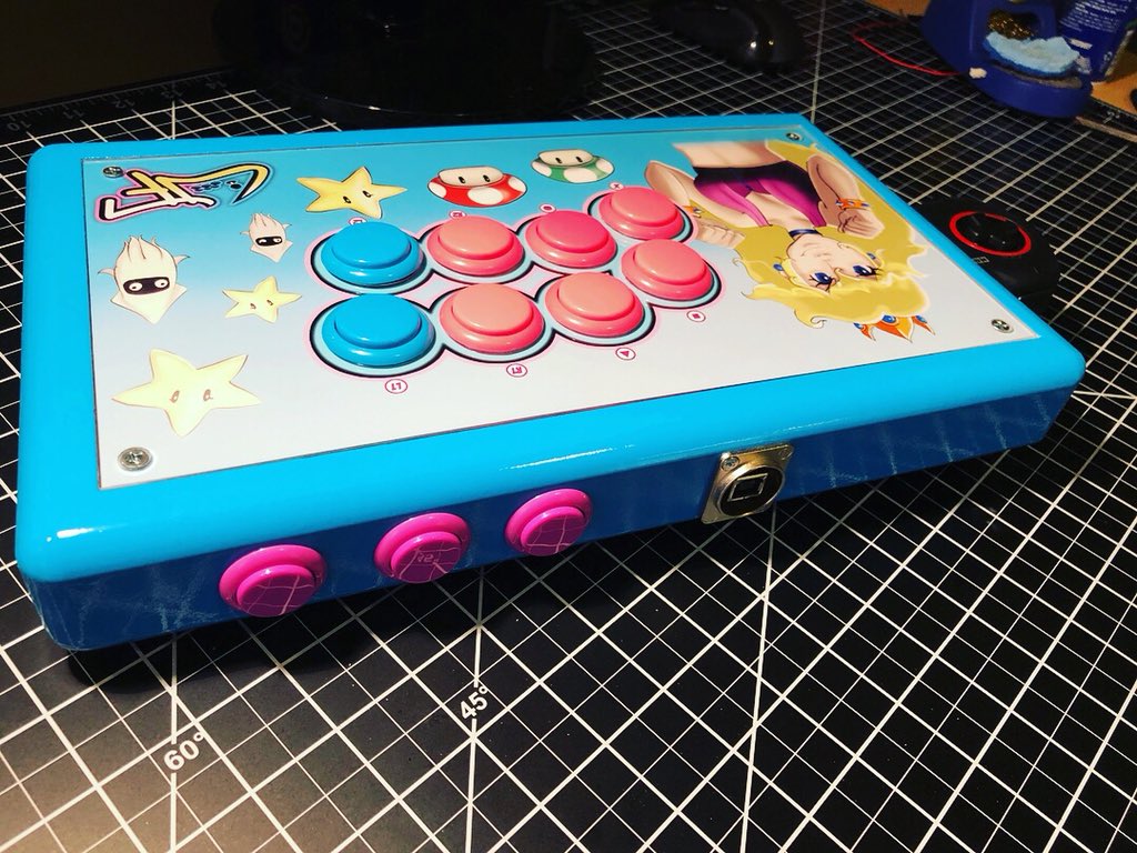 jonyfraze's tweet photo. The #Padbox strikes again! Special request for @MadamMotoko who also drew the original Peach artwork. Hori FC4 pad + Custom Case + Sanwas + PS4/PS3/PC. I won’t be making any more (out of FC4s). Ok now queue the haters.. (last time I made one, some of y’all got all extra 😂). 🕹 https://t.co/NvEoaHN7ar