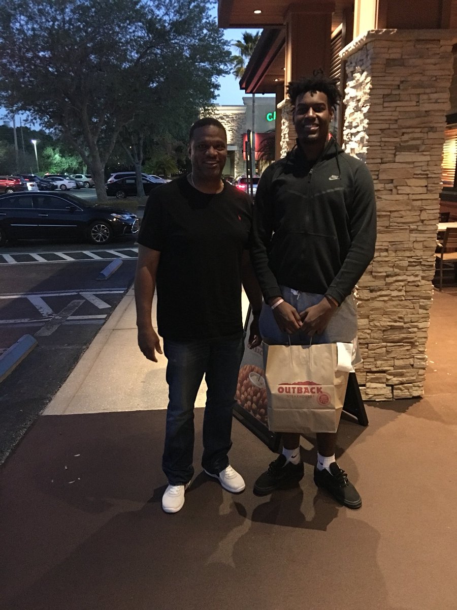 RenaldoMGarcia's tweet photo. It’s been a great week for Bryce Workman. We had to celebrate being offered by JU.  I love taking kids out to eat and they only want chicken tenders. 😂😂😂 https://t.co/Abk8lfsUfb