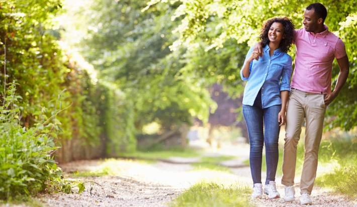 MoneyPulseUSA's tweet photo. Here's why (and how) new couples should talk finances. https://t.co/0X3EB2bERI https://t.co/Z3WhkybzjH