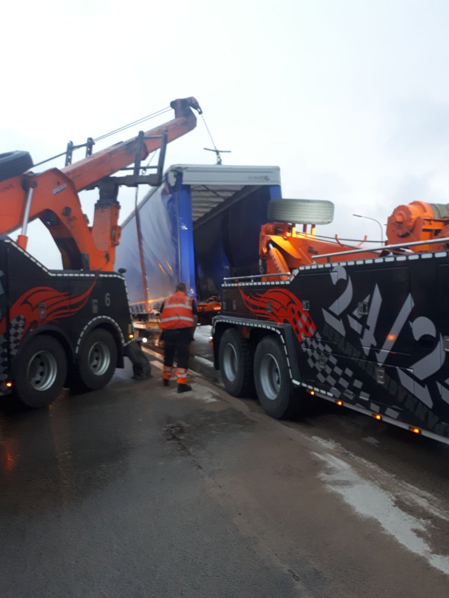 sergecronos's tweet image. 