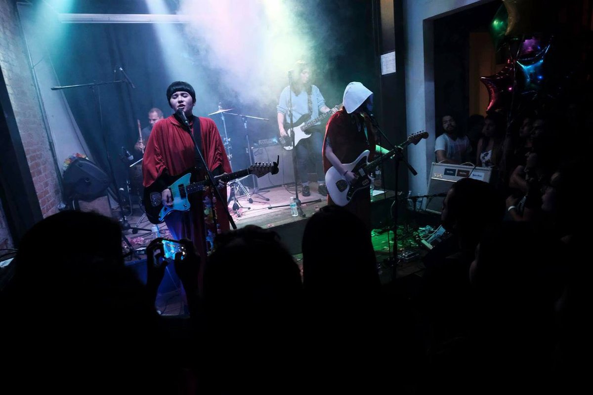 tgwband's tweet photo. #RuidoDeAmor fotos de Jeffrey Arguedas. Regresen el sábado, salgan a votar ✊#HandmaidsTale #nopasaran #EleccionesCR https://t.co/IKP9OGgebU