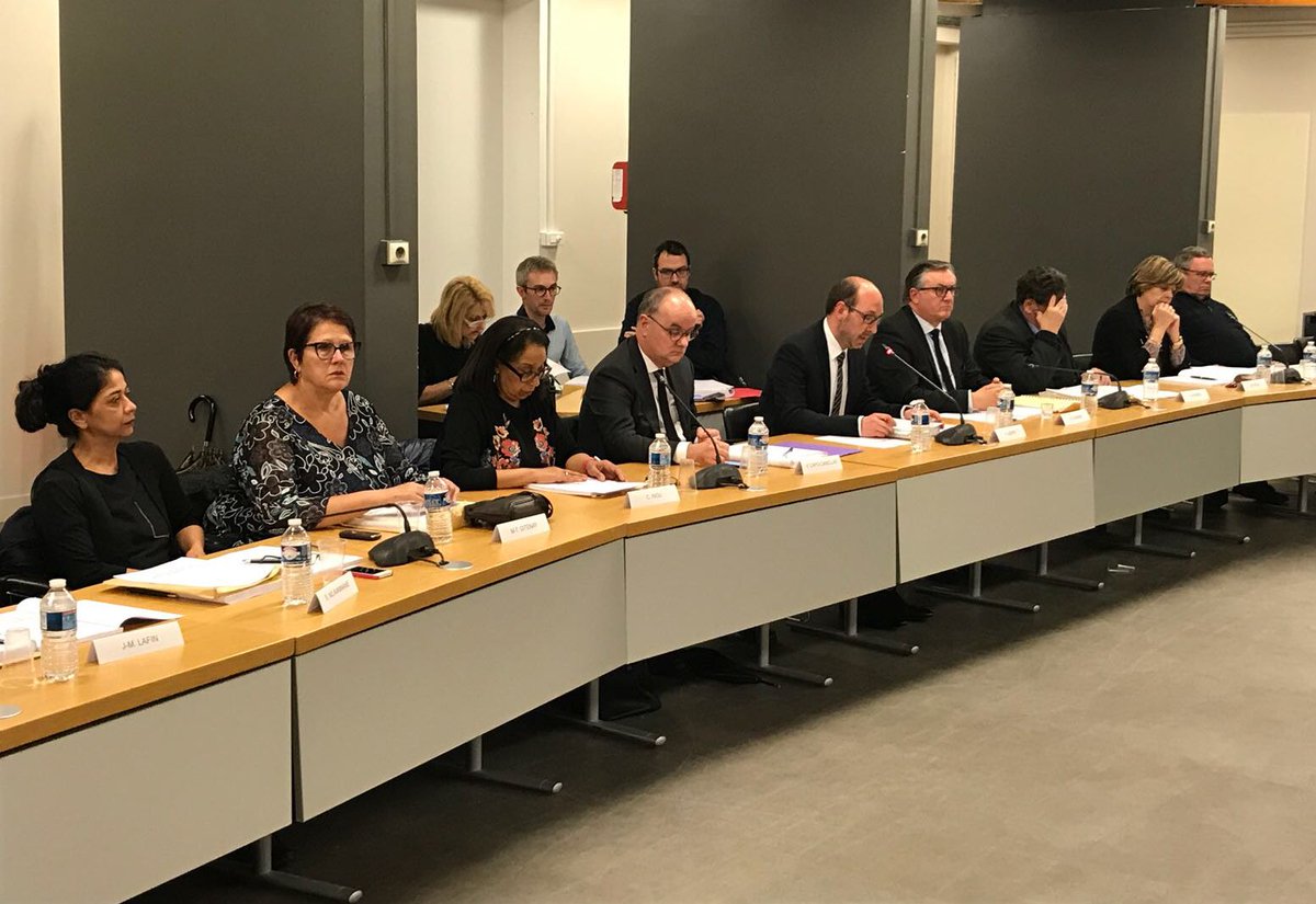 yannickhoppe's tweet photo. « Soucieux de ne pas alourdir la dette des générations futures, #LeBourget n’aura pas recours à l’emprunt pour la 3ème année. Comme depuis 2011 et ce, malgré les contraintes pour les #collterr, nous n’augmenterons pas les taux de la fiscalité directe locale » #LeBourget #DOB2018 https://t.co/KThVs82lAw