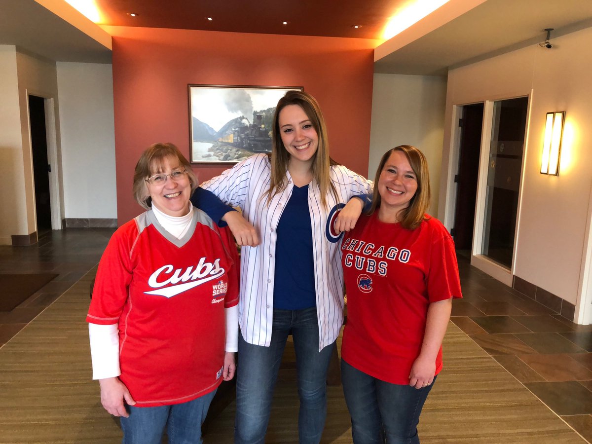 ByronBankIL's tweet photo. Byron Bank sure is excited for Opening Day! Who's your favorite MLB team? ⚾⚾⚾ https://t.co/uO5YBBxxXq