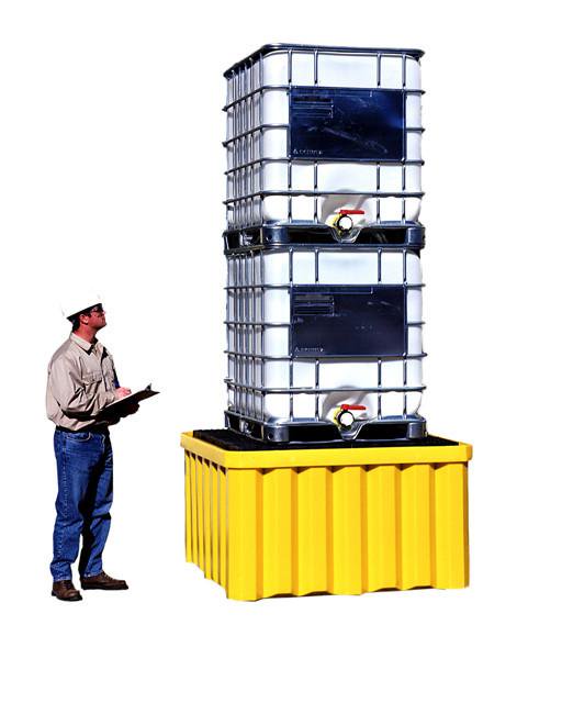 ThorSpillProd's tweet photo. Our Ultra IBC Spill Pallet saves you valuable store space and has an amazing 400 gallon spill containment capacity to keep you in compliance with EPA and SPCC spill containment regulations. For a full list of our spill containment offerings, please visit  https://t.co/SNzVpEtqMe https://t.co/d0staQbAZ3