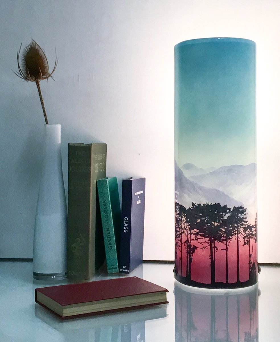 ColetteHalstead's tweet photo. Tall tall lamps, big big skies. #Buttermere #TheLakes #TheLakeDistrict #Lakeland #lightingdesign #glasstablelamp https://t.co/m0IrD9jqIN