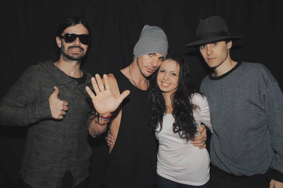 checkyesemy's tweet image. Una me sedicenne super emozionata e reperti storici datati 2011. #wherehastimegone