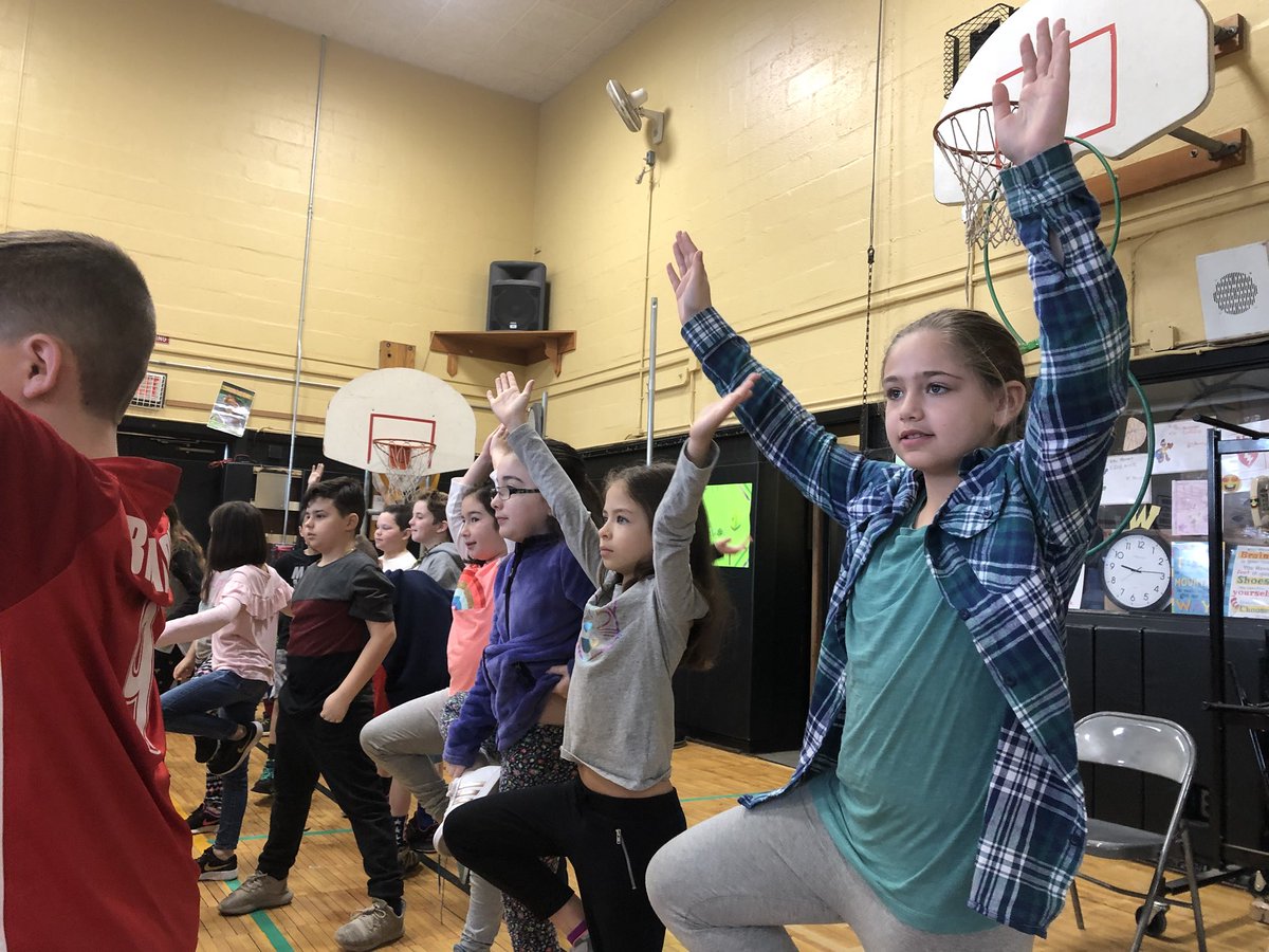 MrsMoody10's tweet photo. Learning about mindfulness with author Susan Verde #iampeace @ForestLakeWsd https://t.co/Fwbdpp1VYh