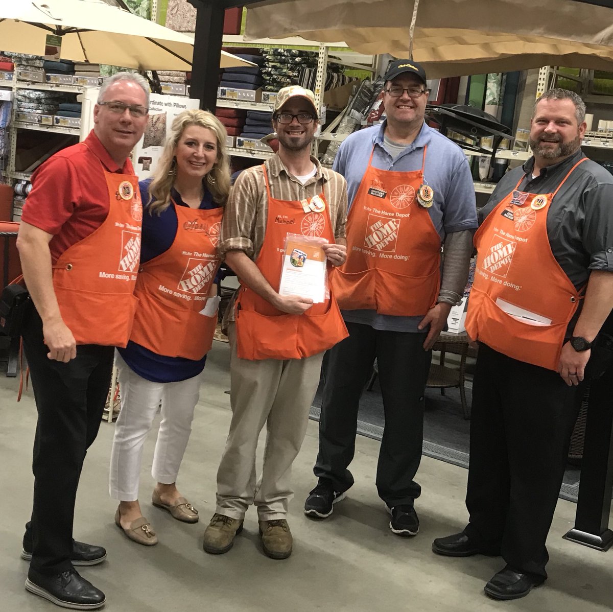 Recognizing D28 DS Michael for creating an awesome Customer Experience at 1412 Cabot AR. #ateam #swbest