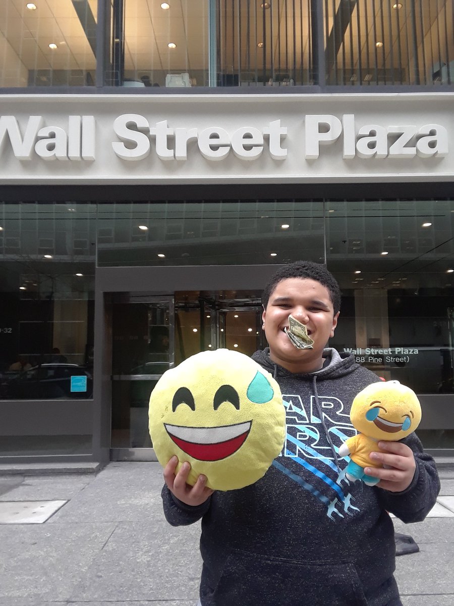 KinashMr's tweet photo. Hanging out in the city!!!!! https://t.co/r49NLPETt4