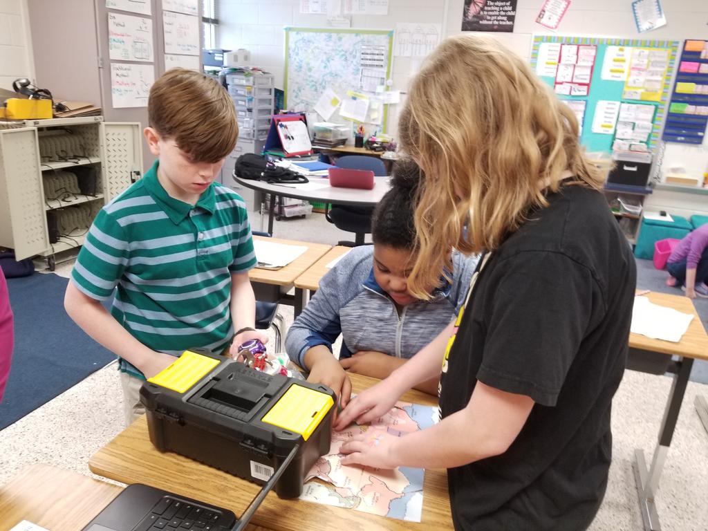 Amy Braxton tweet media