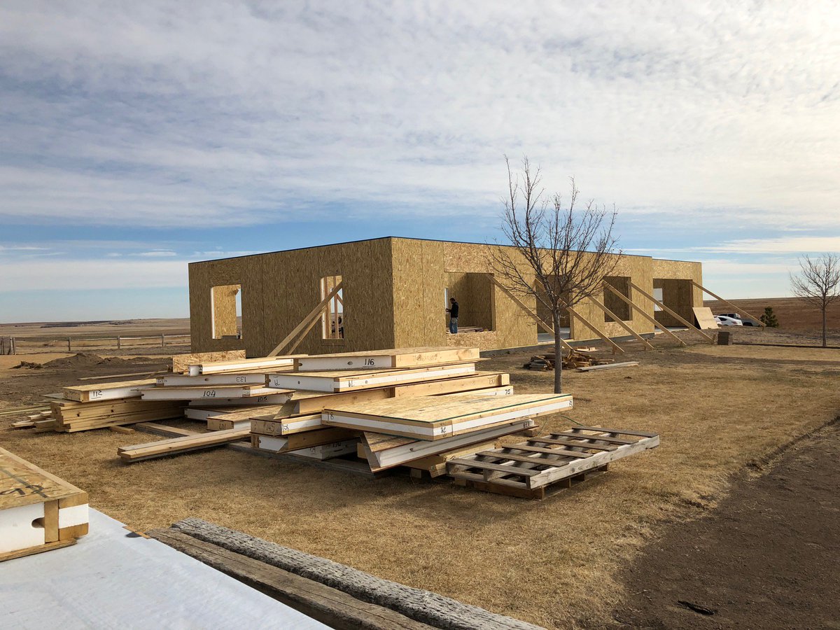 SIPAtweets's tweet photo. RT @ENERCEPTINC: Less job site waste with SIPs.  Check out this clean building site in Ulysses, KS 
#sips #sipshome https://t.co/EkJ2ryEeJR