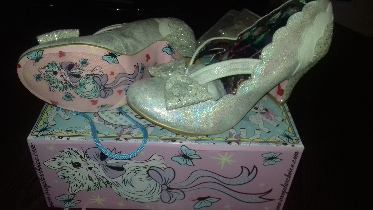 Heres_Leah's tweet image. If in doubt... why not have 2 pairs of wedding shoes 😍#irregularchoice #36daystogo 💐👰💒