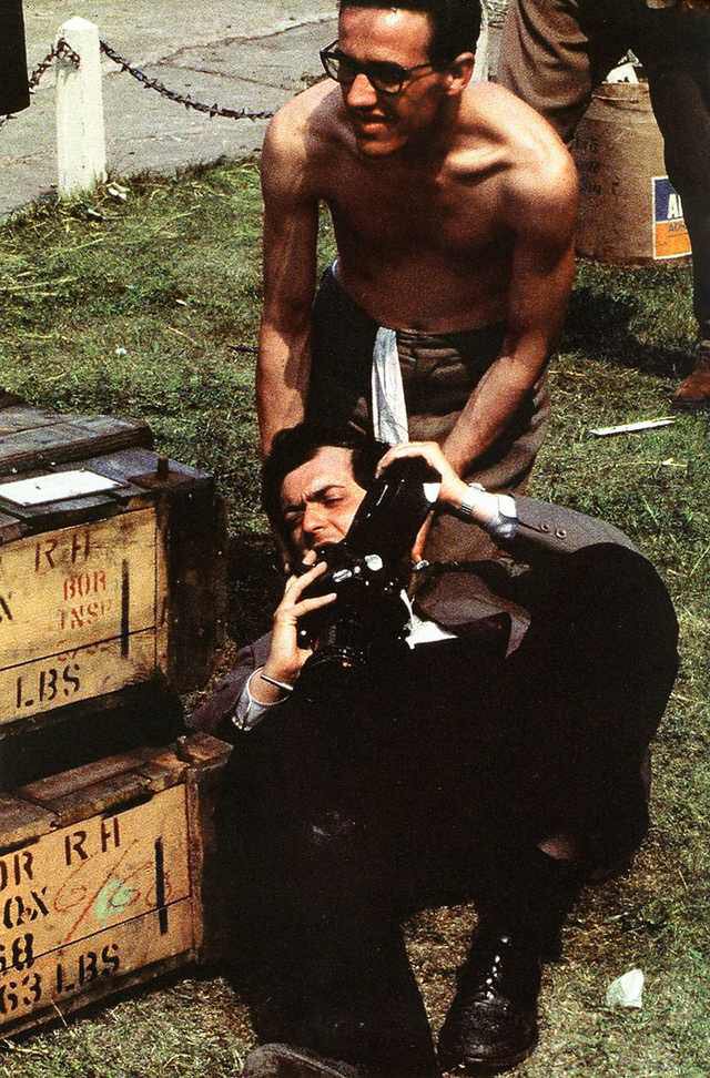 RealEOC's tweet photo. Kubrick / Low-angle shots https://t.co/Qix6FA2E6G