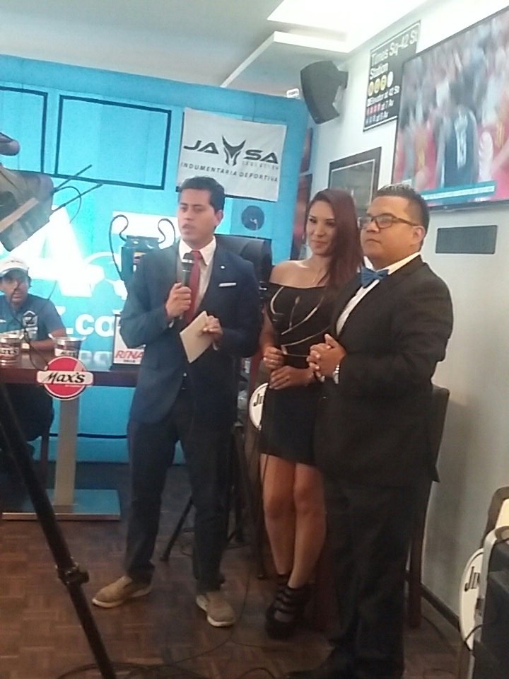 gsportsecu's tweet photo. Comenzó el sorteo con Paúl López Encalada, Lorena Freire y Iván Morales. 
#IFA7JuntoaGSports https://t.co/P9cHP7qJs4