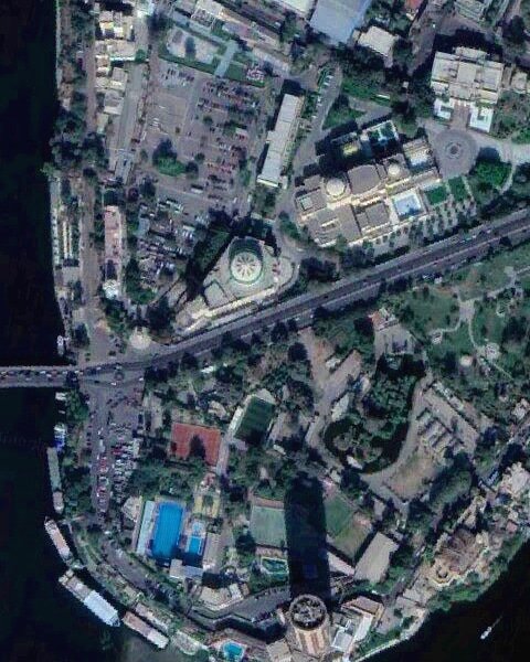 EgyptFromSpace's tweet photo. The Cairo Opera House And Museum Of Modern Egyptian Art - Southern Portion Of Gezira Island In The Nile River. #Zamalek, #Cairo, #Egypt — 2018 | #EgyptFromSpace #SatelliteImage https://t.co/bQwxo71nUI
