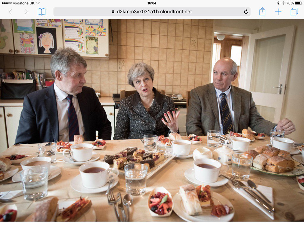 BellBarclay's tweet photo. Future trade arrangements,labour,regulation and domestic agricultural policy,the main areas of discussion https://t.co/KYKx4rMmgZ