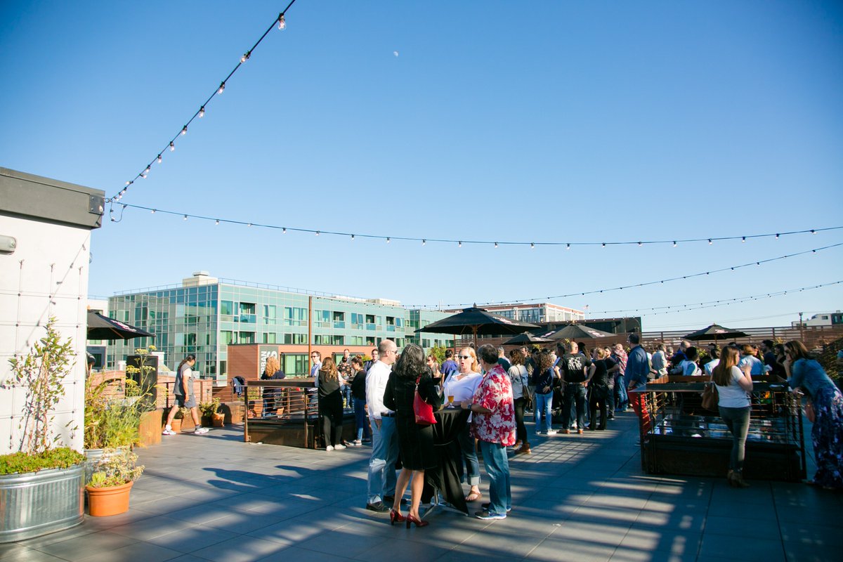 The sun is calling ☀️ Enjoy happy hour at one of the most amazing rooftops in #SF this Monday!

RSVP for entry + a chance to win:
dothebay.com/events/2018/4/…