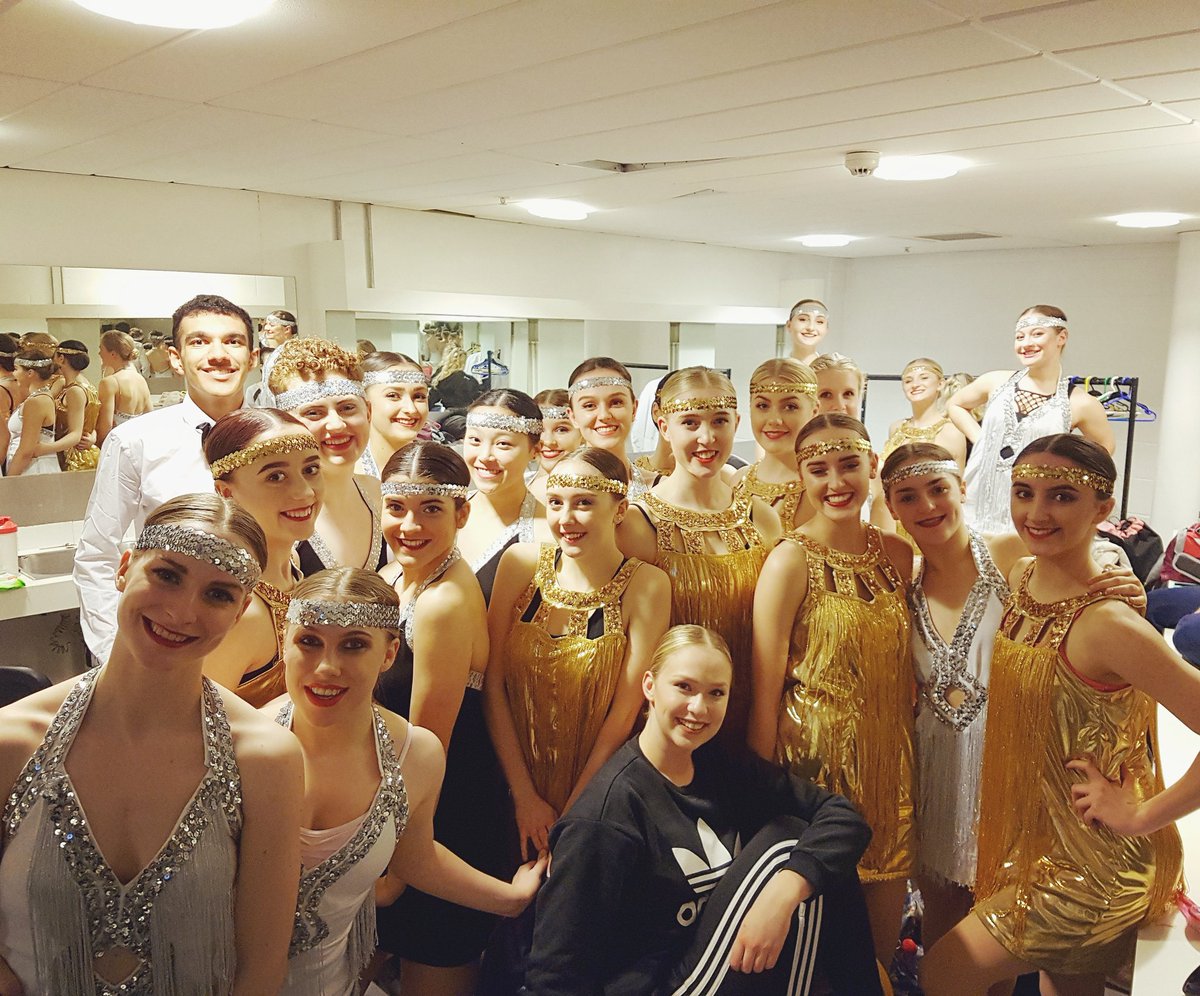 CrisPenfold's tweet photo. So proud of both my 1st year casts today for @LdnStudioCentre and well done to all who performed in #SpringShowcase - some amazing singers. Very proud to teach there. Enjoy your Easter break!
#jazz #tap #talent #spring https://t.co/nwEDRveHYp