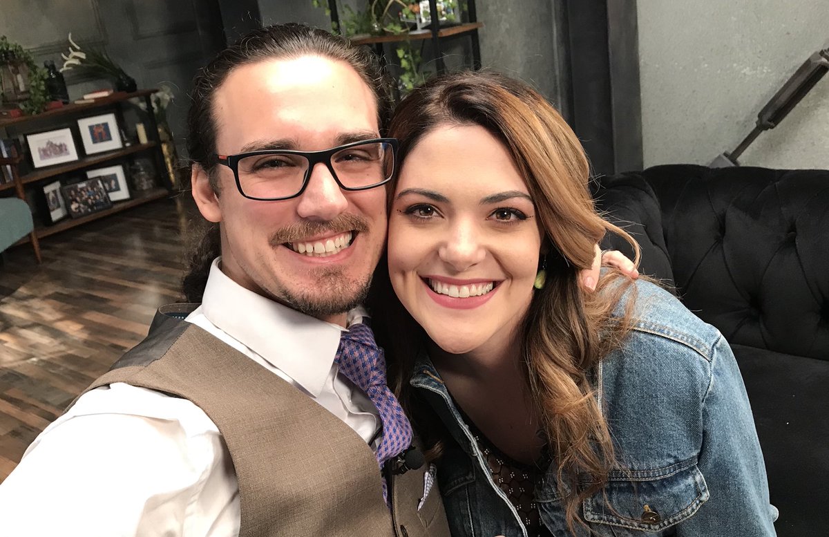 JoinTeamAlpha's tweet image. Coming up at 4pm: Ryan picks Gina’s brain 🧠 to learn how to unlock crafty creativity!

#LoreMasters - projectalpha.com &amp;amp; twitch.tv/geekandsundry