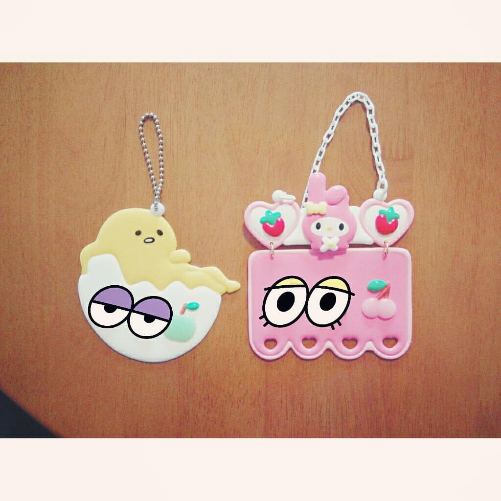 『お気に入りの品』
ずっと一緒にいたいらしい✨名前入ってて、「自分だけの…」ってのがいいのかな?今回は息子エピソードですが、娘も自分のを眺めてはうっとりしています🎶
#育児漫画 #3歳 
