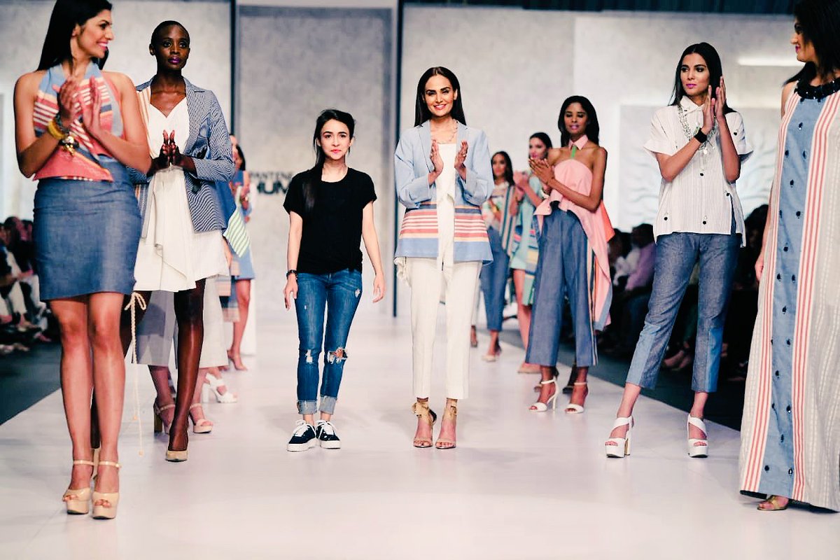 cheenaagha's tweet photo. Can’t believe this little angel could make such a stunning collection at par with international standards #ZoniaAnwaar #HumShowcase2018 😇 https://t.co/Q7AJQxAdAy