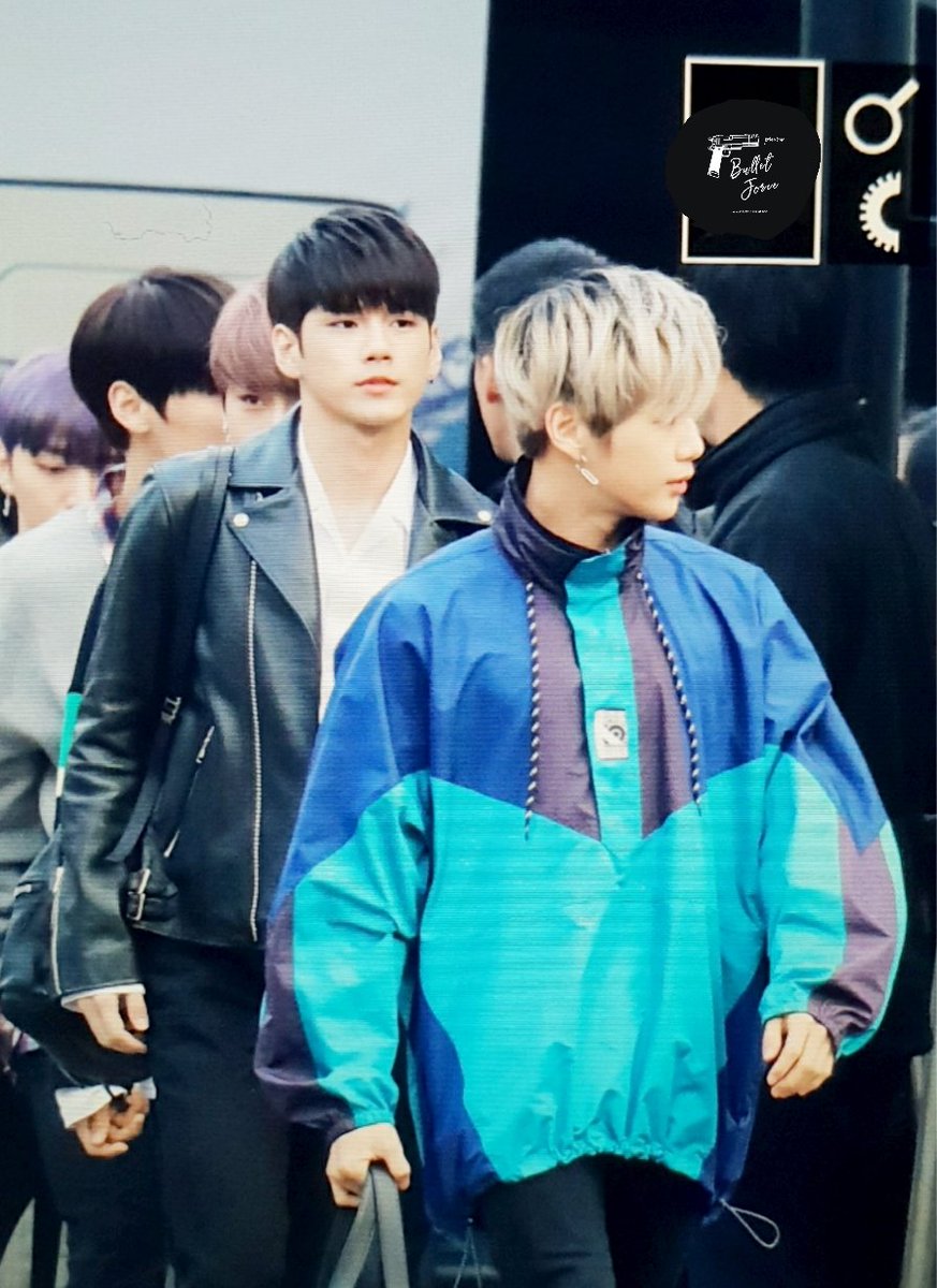 BULLETFORCE1025's tweet photo. 180330 뮤직뱅크 출근  #워너원 #강다니엘 #옹성우 https://t.co/FnRE0WMHpy