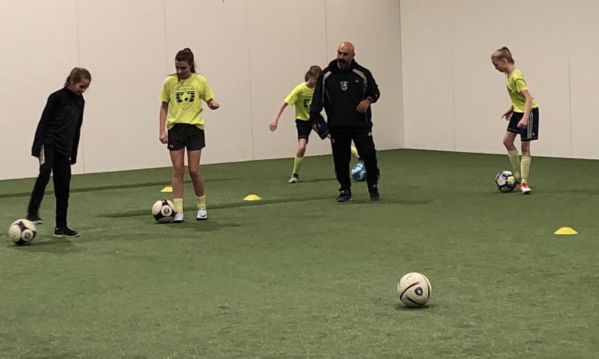 NeSportsCenter's tweet photo. Professional skills training every Thursday! Sign up for April Futsal Footskills today! https://t.co/GgMNAeFKmf https://t.co/MuVDOPhS44